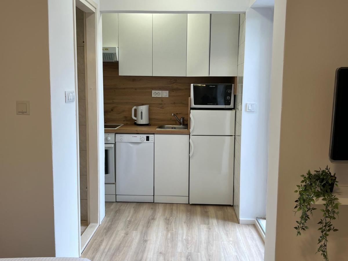 Apartmani Ivelic Supetar Eksteriør bilde