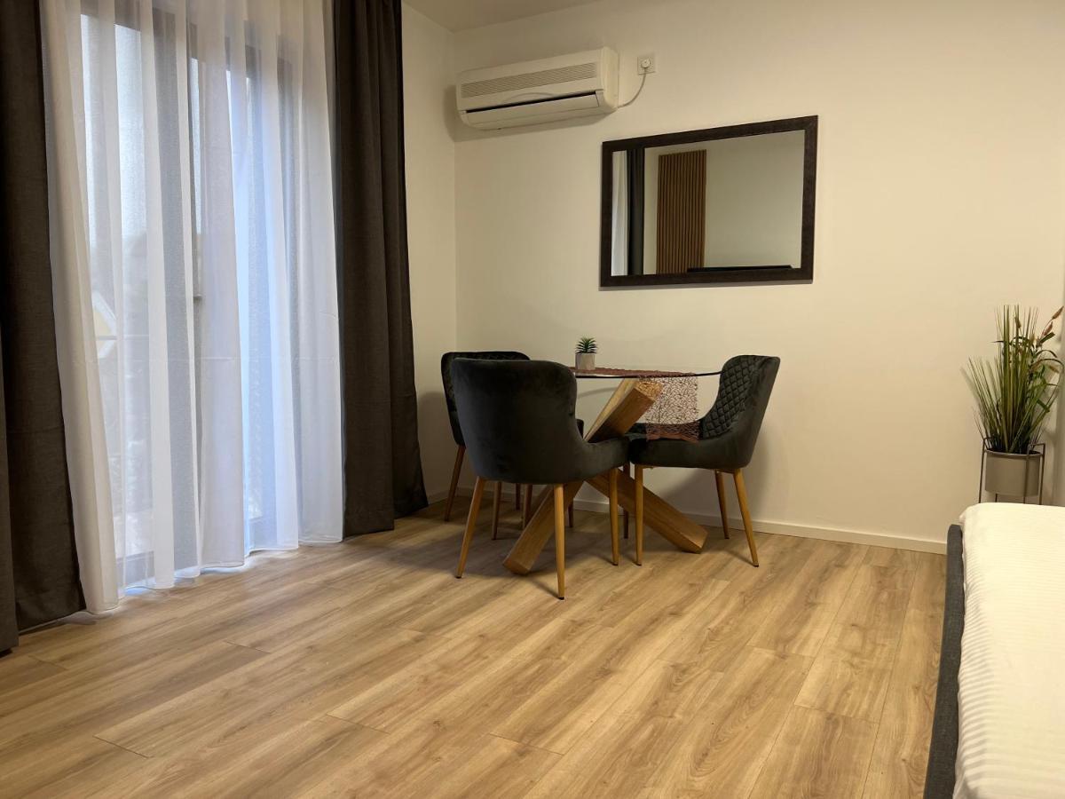 Apartmani Ivelic Supetar Eksteriør bilde