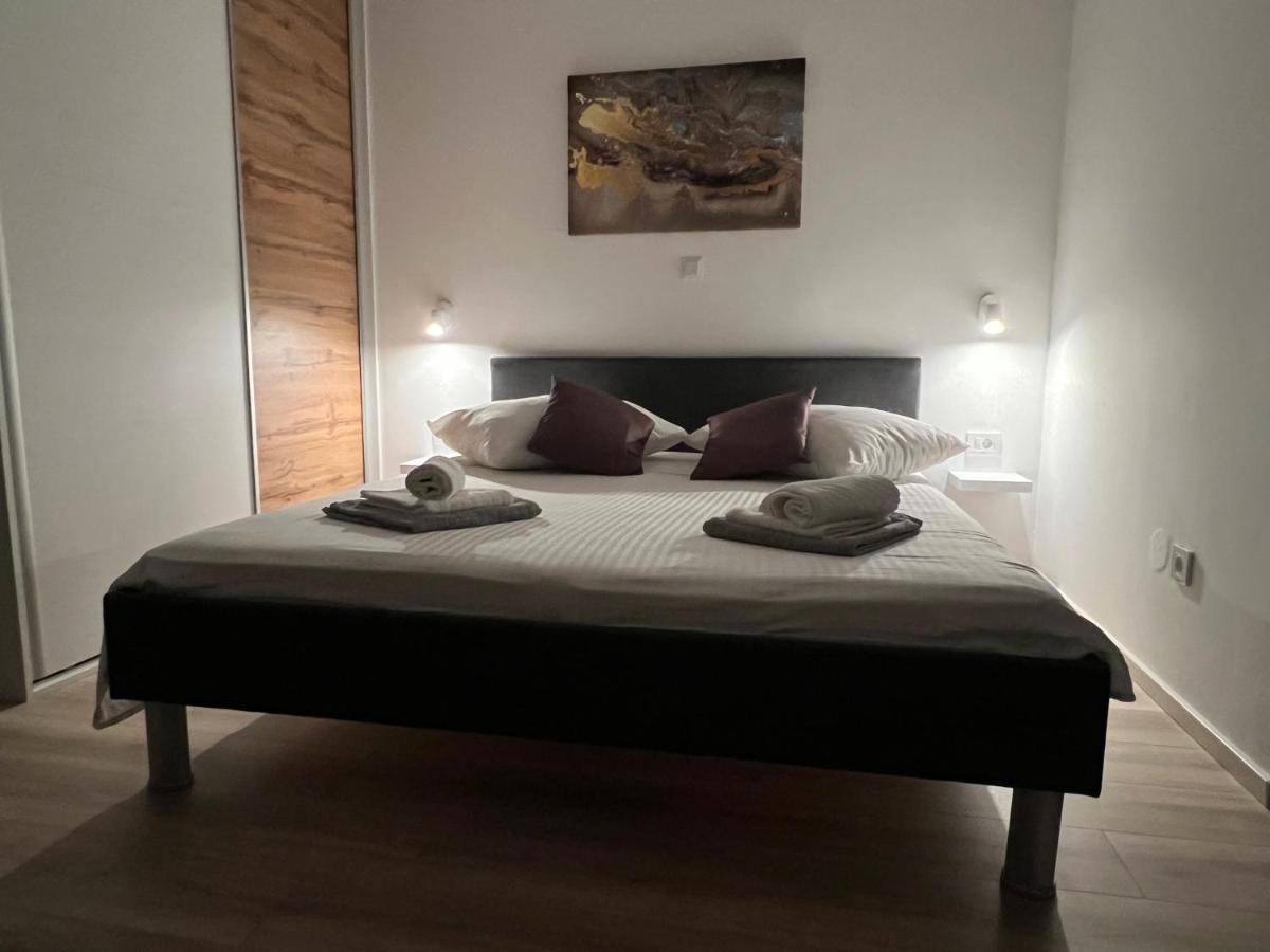 Apartmani Ivelic Supetar Eksteriør bilde