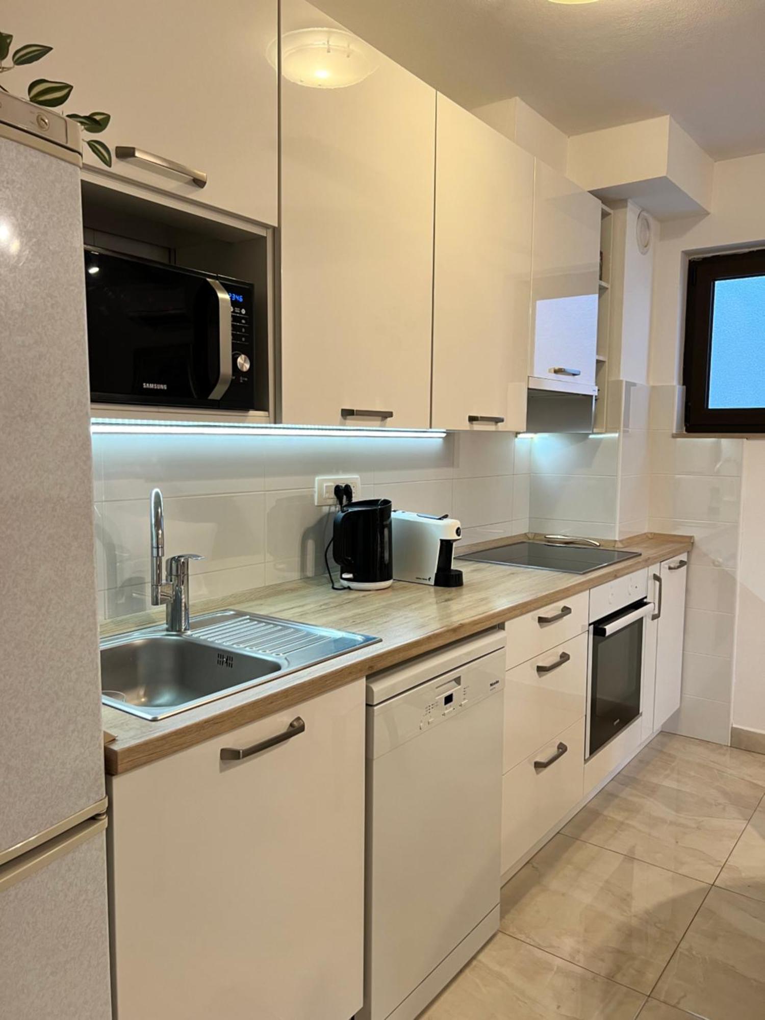 Apartmani Ivelic Supetar Eksteriør bilde